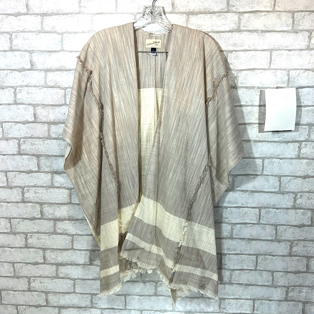 Universal thread fring open poncho/kimono  OSFM
